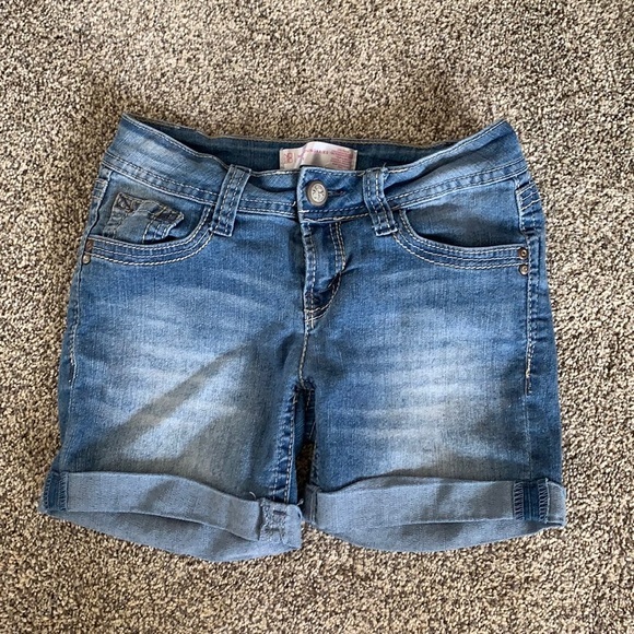 No Boundaries Jean Shorts Size 1 Pre Owned - Picture 1 of 8